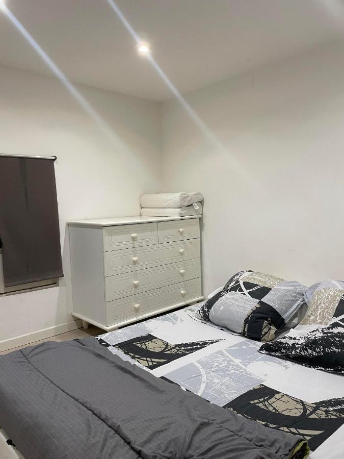 Petit Duplex Gare Saint-Roch Apartment มงต์เปอลิเยร์ ภายนอก รูปภาพ